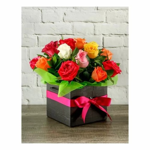 Box of Multicolored Roses (No (The photo has 18 roses))